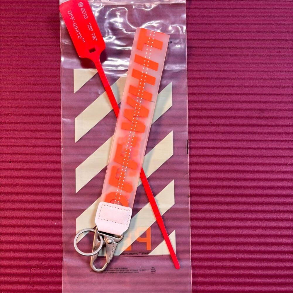 ๐ Orange (Clear) | Off-White | Keychain โโโโโโโโโโโโโโโโโโโโโโโโโโโโโโโโ type: